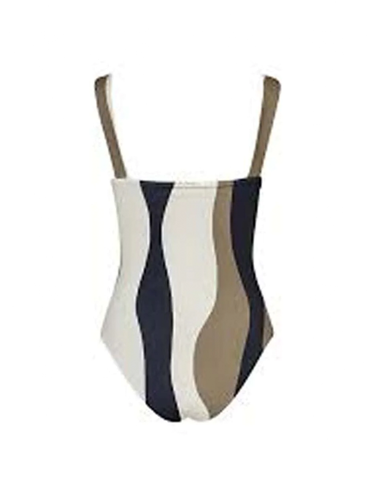 Effortlessly Elegant Garment with a Timeless Design