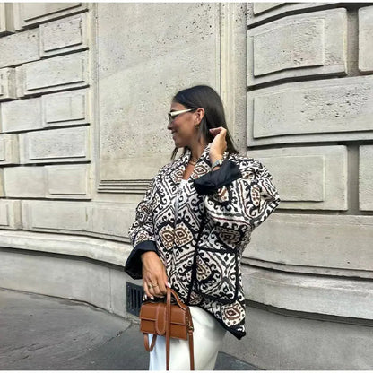 Elegantly Styled Jacket for Everyday Wear