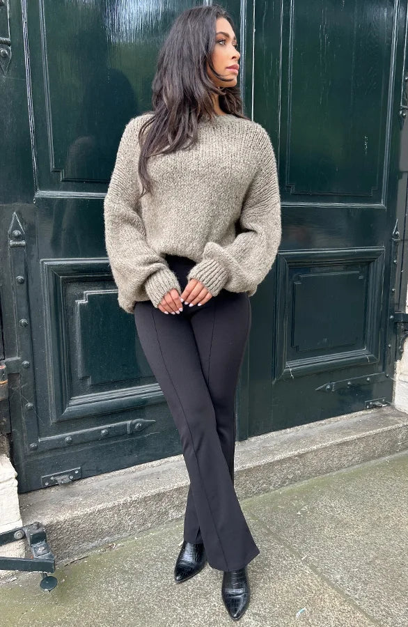 Gracefully Styled Trousers for Any Occasion