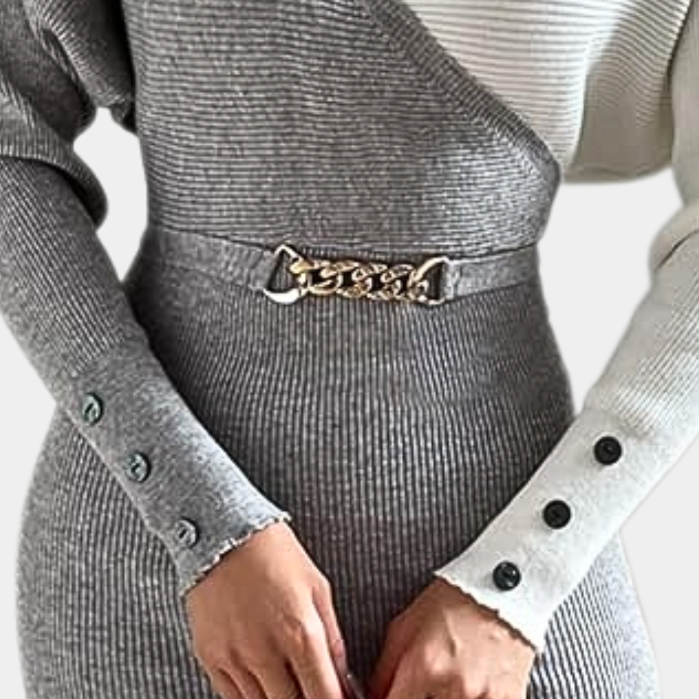 Classic Vintage Dress with a Flattering Fit