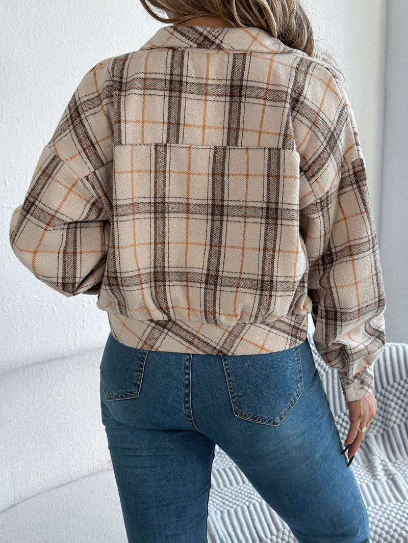Effortlessly Elegant Jacket with a Timeless Design