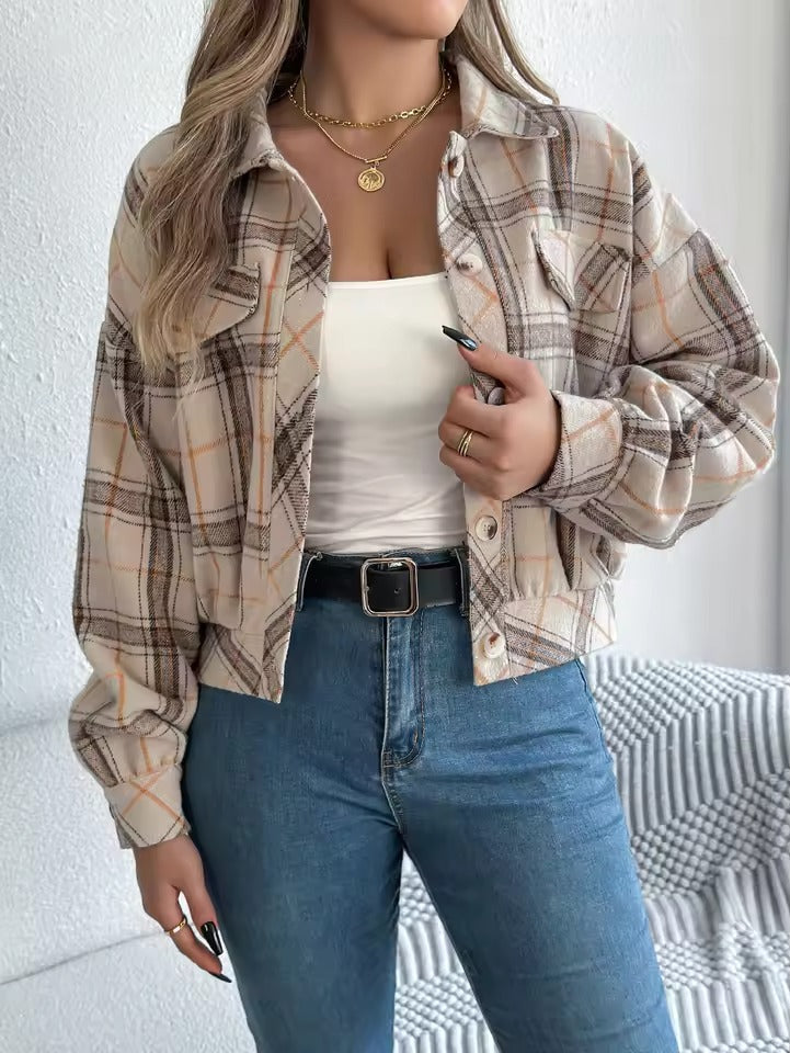 Effortlessly Elegant Jacket with a Timeless Design