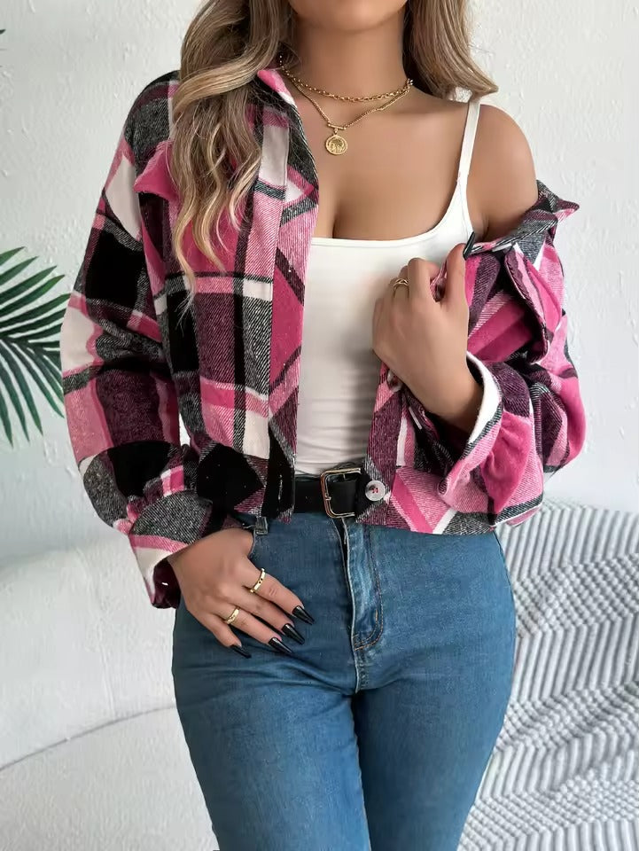 Effortlessly Elegant Jacket with a Timeless Design