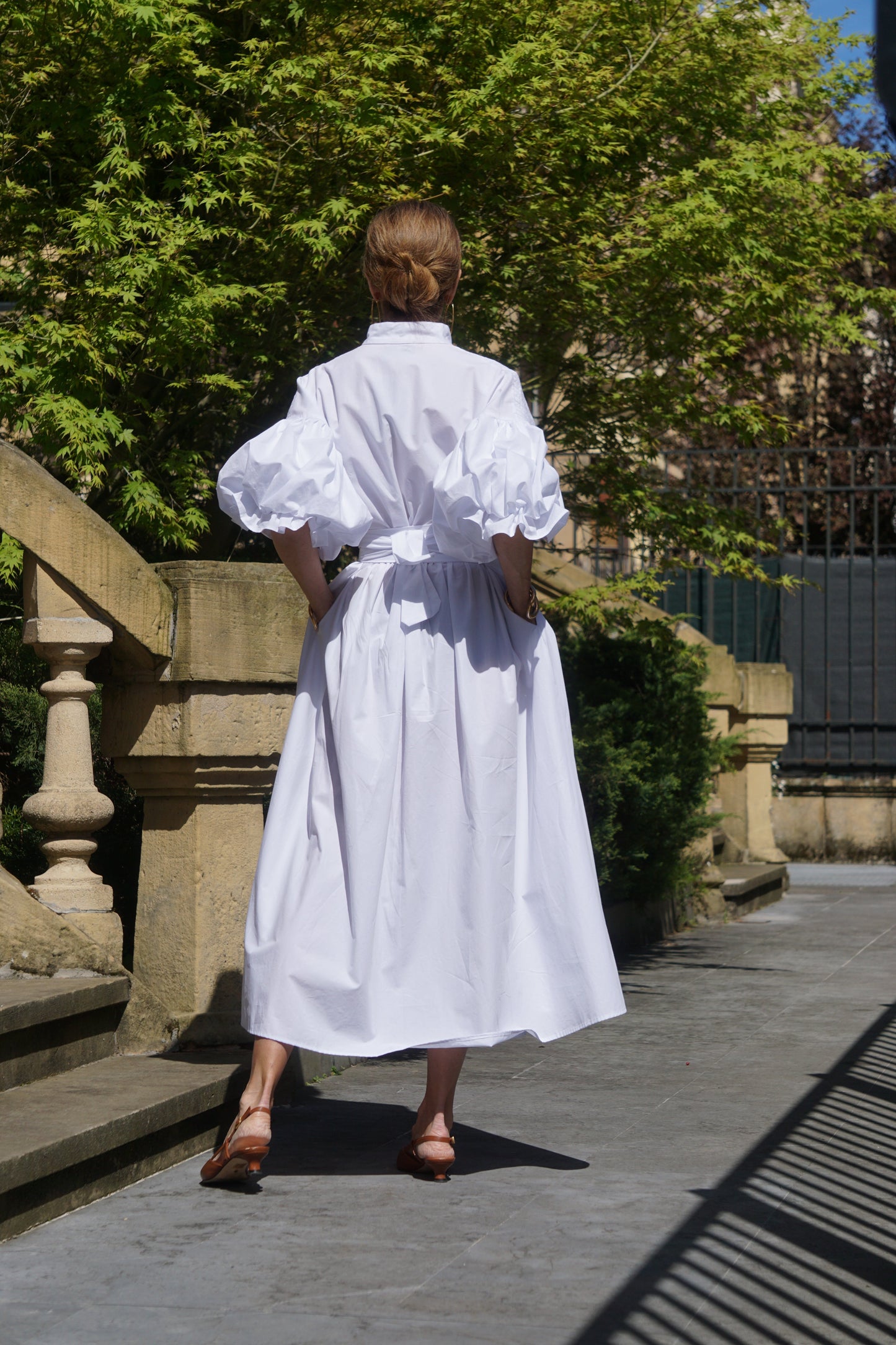 Well Tailored Dress with a Graceful Silhouette