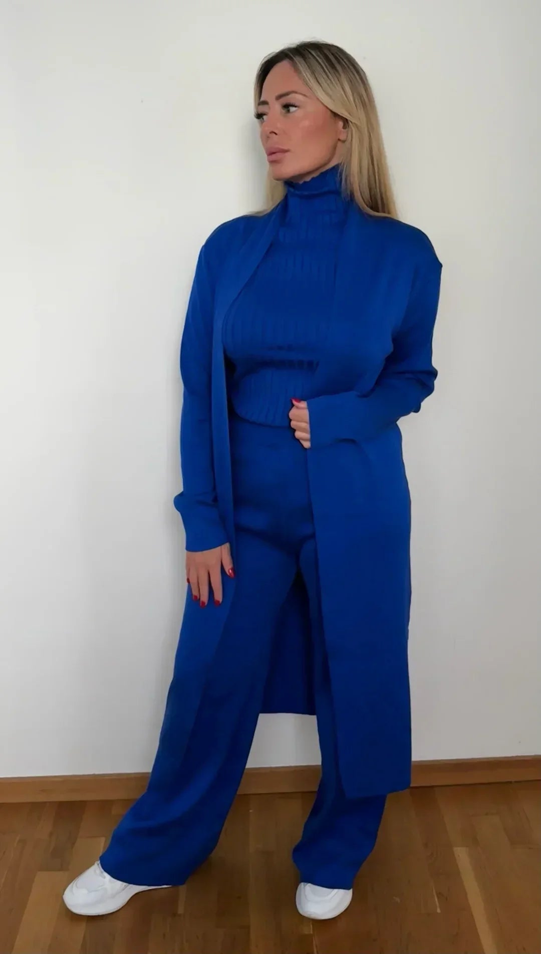 Well Tailored Garment with a Graceful Silhouette