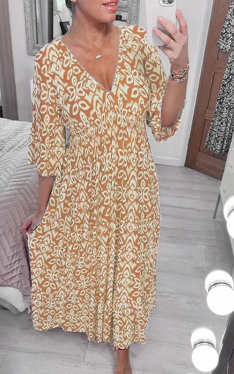 Gracefully Styled Dress for Any Occasion
