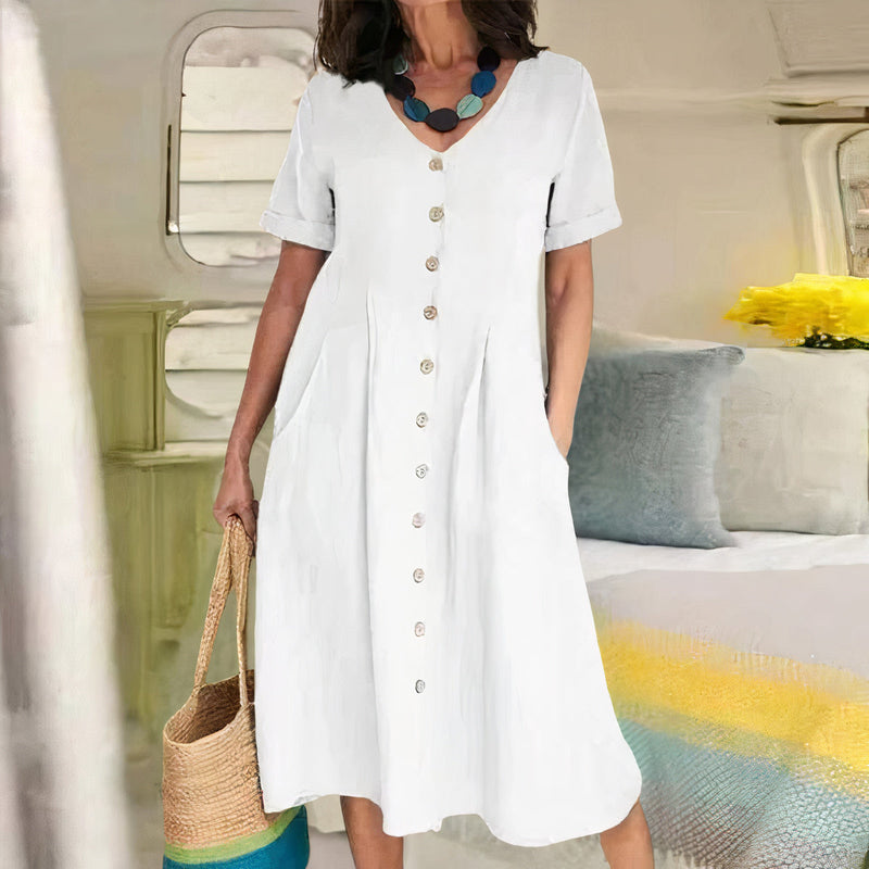 Well Tailored Dress with a Graceful Silhouette