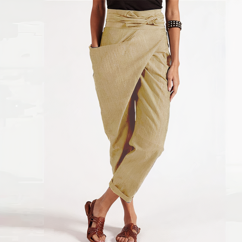 A Vintage Style Trousers with Delicate Timeless Details