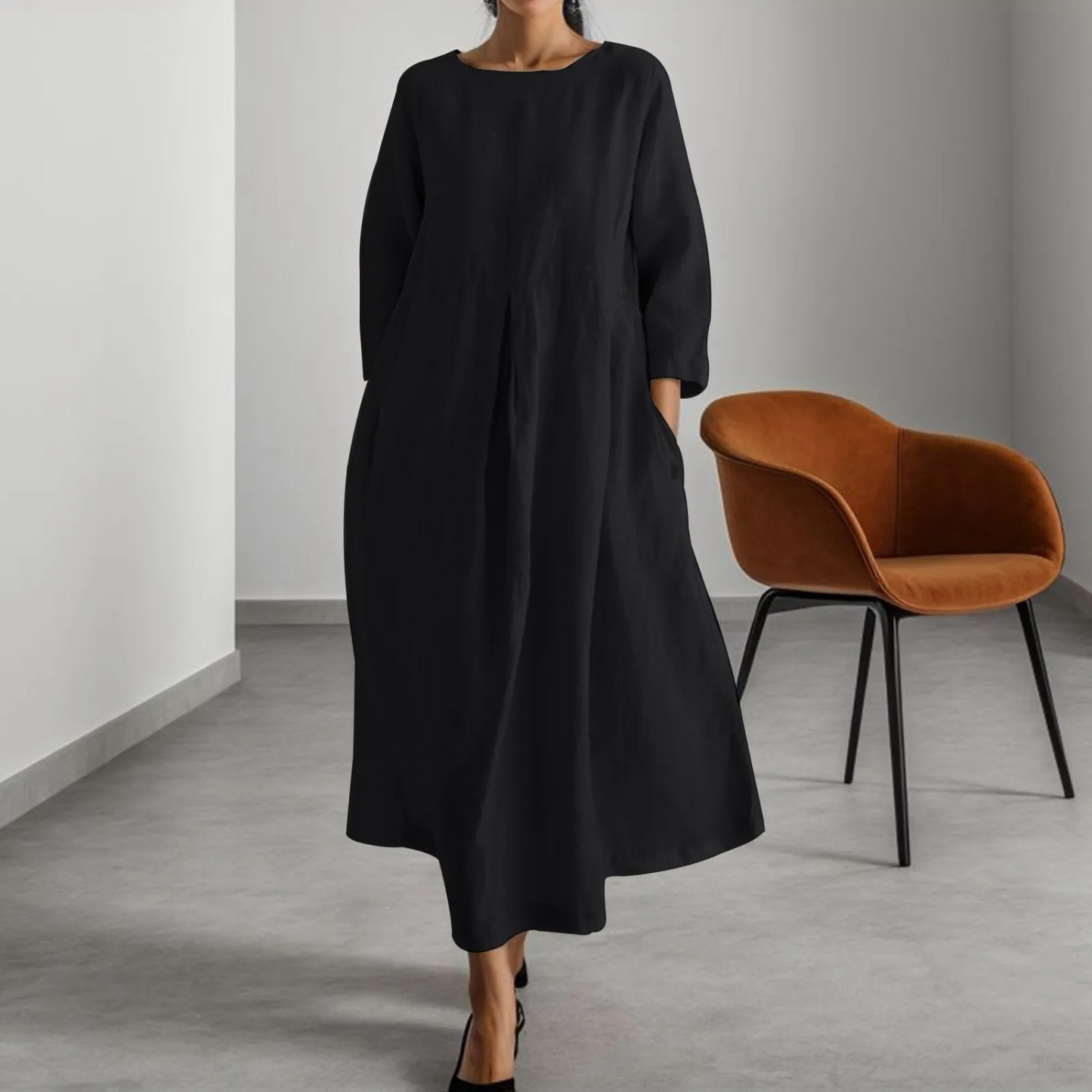 Classic Vintage Dress with a Flattering Fit