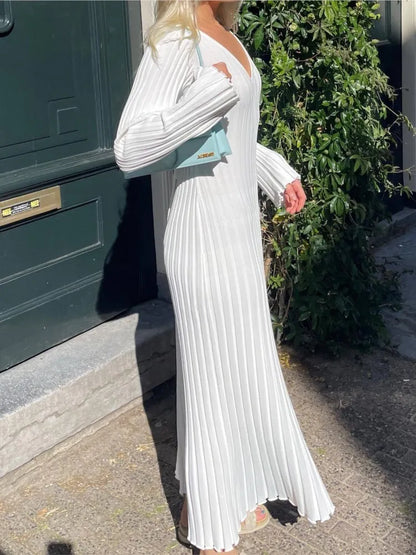 Sophisticated Dress with a Clean Classic Look