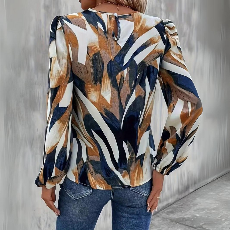 Beautifully Crafted Blouse in a Classic Style