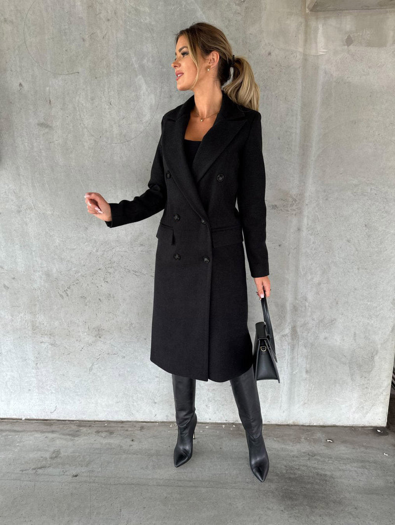 Beautifully Finished Jacket in a Timeless Design