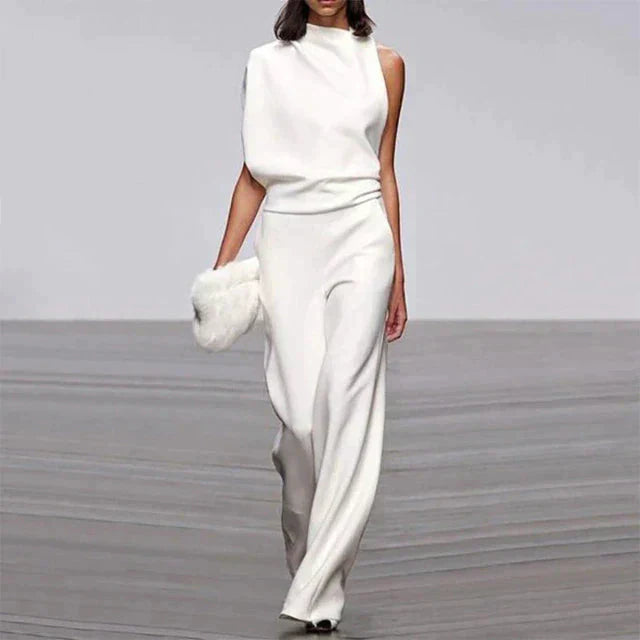 Effortlessly Elegant Garment with a Timeless Design