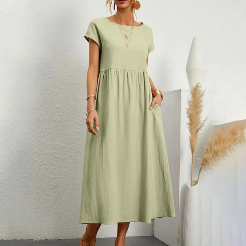 Beautifully Crafted Dress in a Classic Style