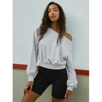 Well Tailored Sweater with a Graceful Silhouette