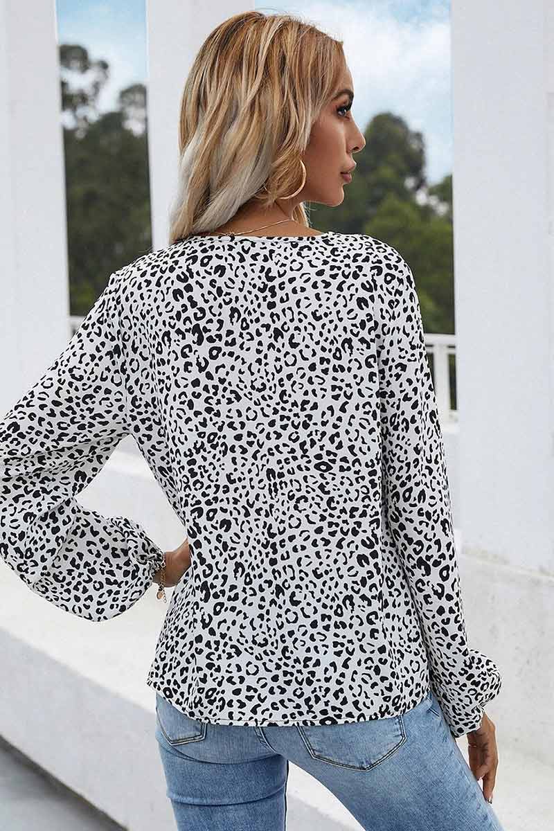 Classic Vintage Shirt with a Flattering Fit