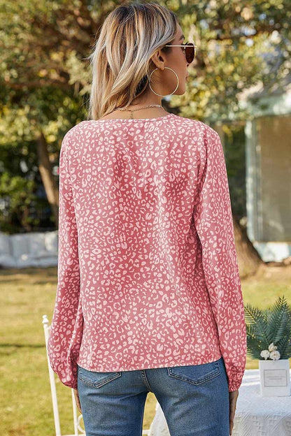 Classic Vintage Shirt with a Flattering Fit