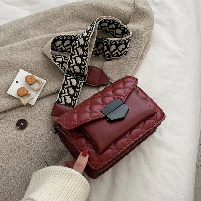 Effortlessly Elegant Bag with a Timeless Design