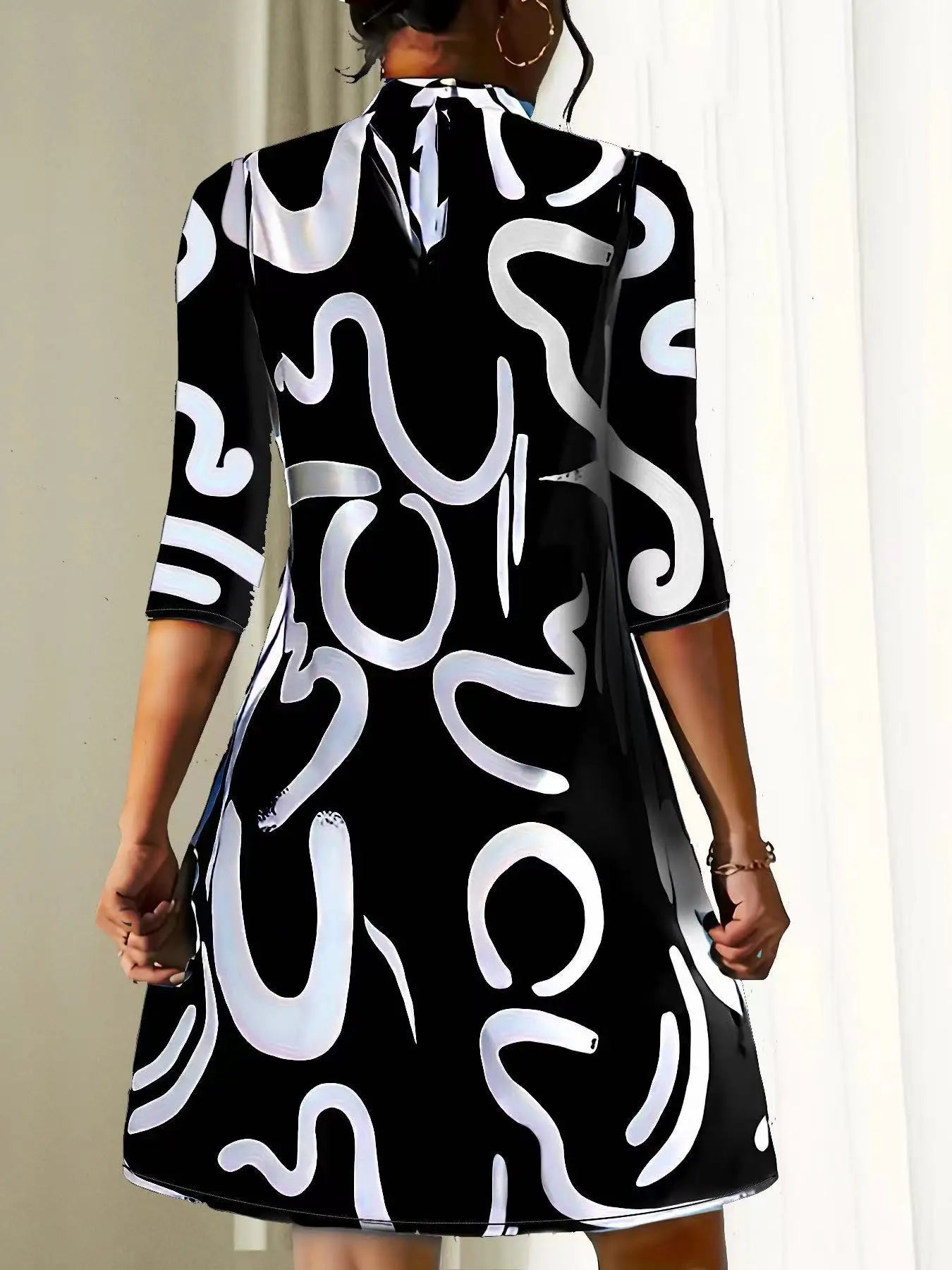 Beautifully Crafted Dress in a Classic Style