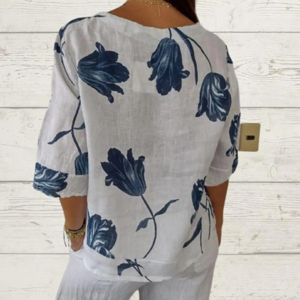 Effortlessly Elegant Blouse with a Timeless Design