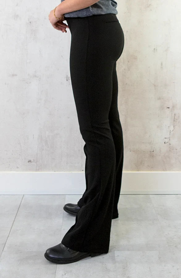 Gracefully Styled Trousers for Any Occasion