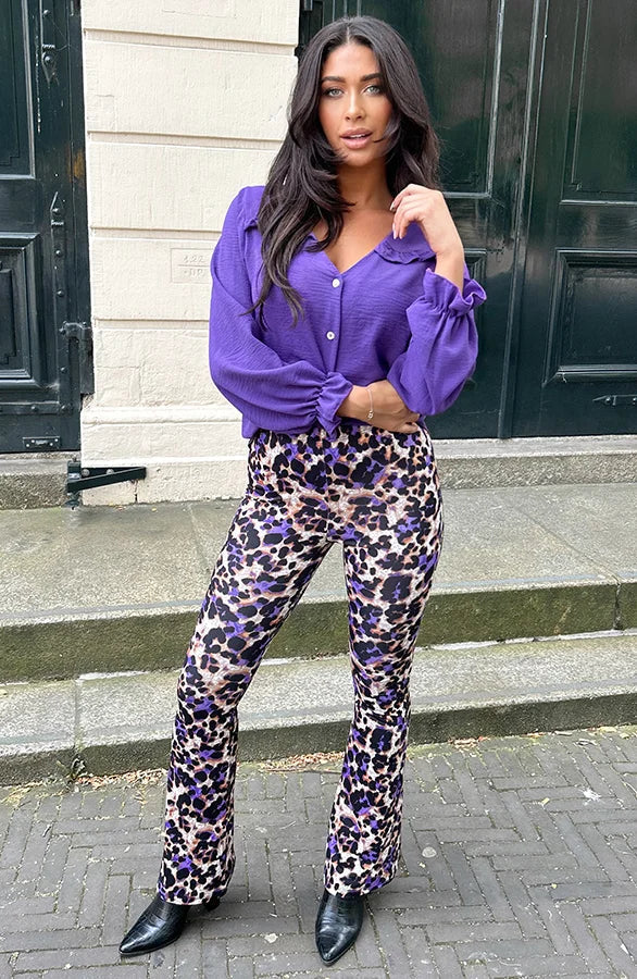 Elegantly Styled Trousers for Everyday Wear