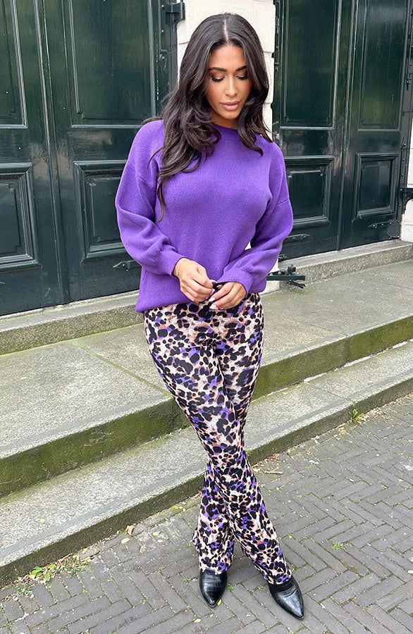 Elegantly Styled Trousers for Everyday Wear
