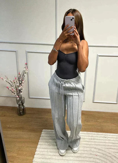 Sophisticated Pants with a Clean Classic Look