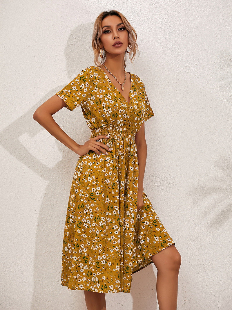 Classic Vintage Dress with a Flattering Fit
