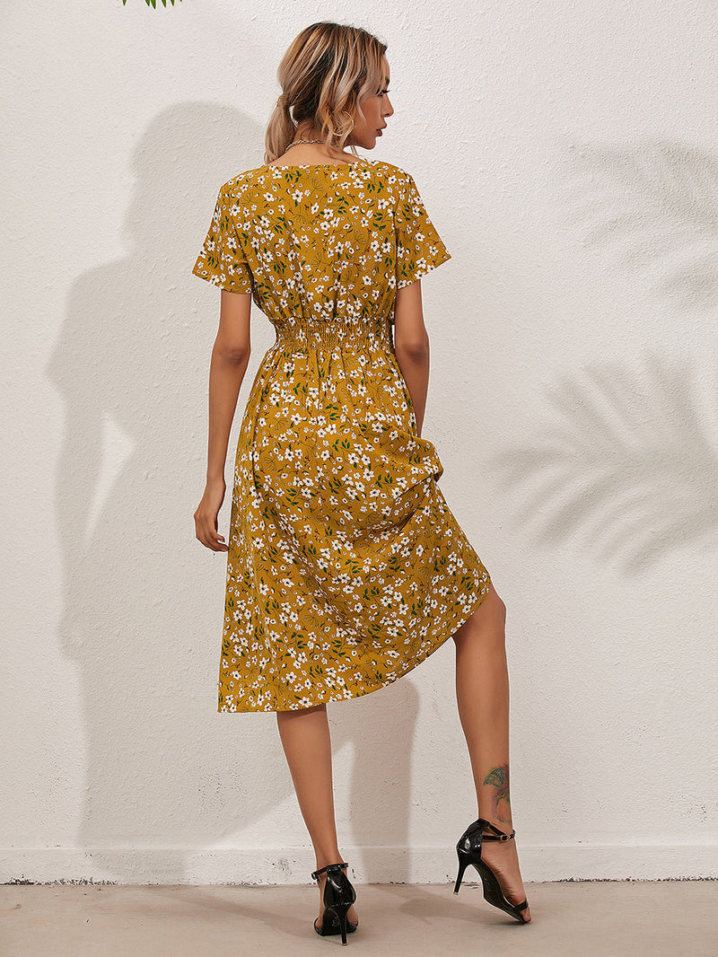 Classic Vintage Dress with a Flattering Fit