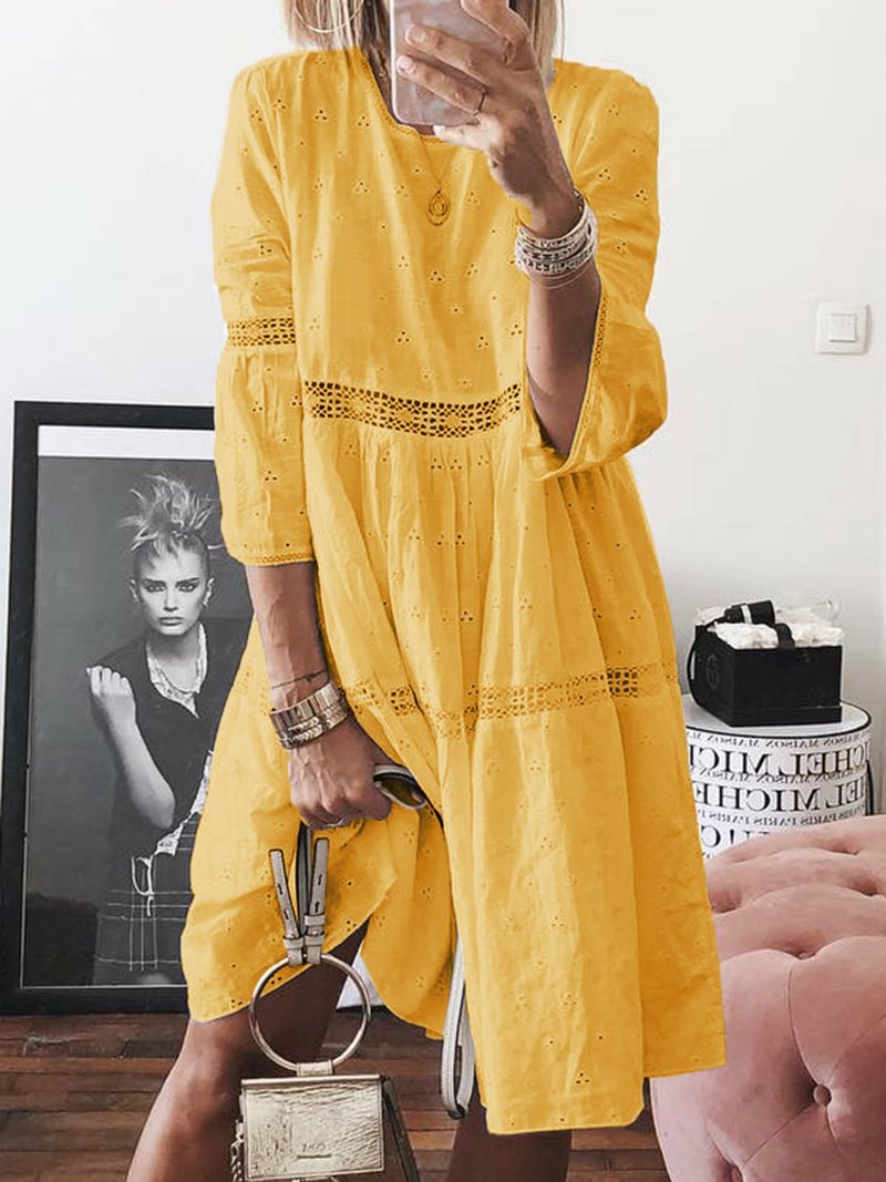Effortlessly Elegant Dress with a Timeless Design