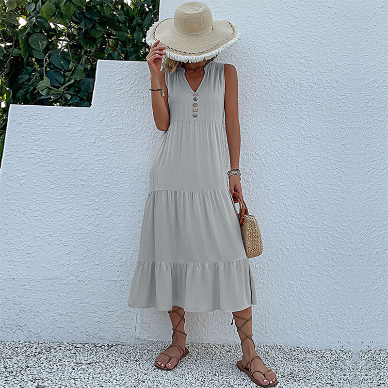 Beautifully Finished Dress in a Timeless Design