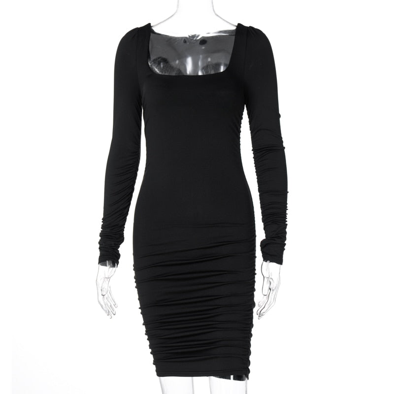 Well Tailored Dress with a Graceful Silhouette