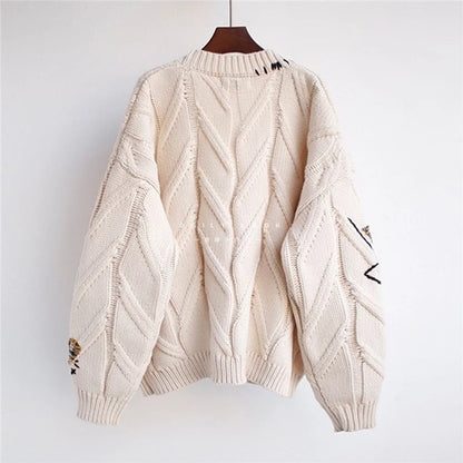 Effortlessly Elegant Sweater with a Timeless Design
