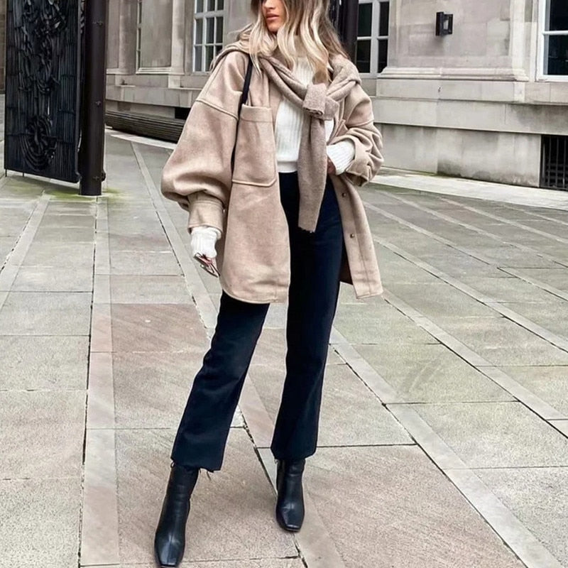 Sophisticated Blouse with a Clean Classic Look