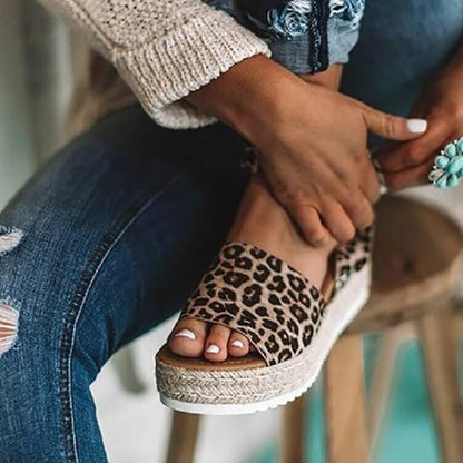 Chic Orthopedic Sandals with Unique Design