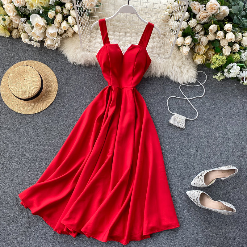 Effortlessly Elegant Dress with a Timeless Design