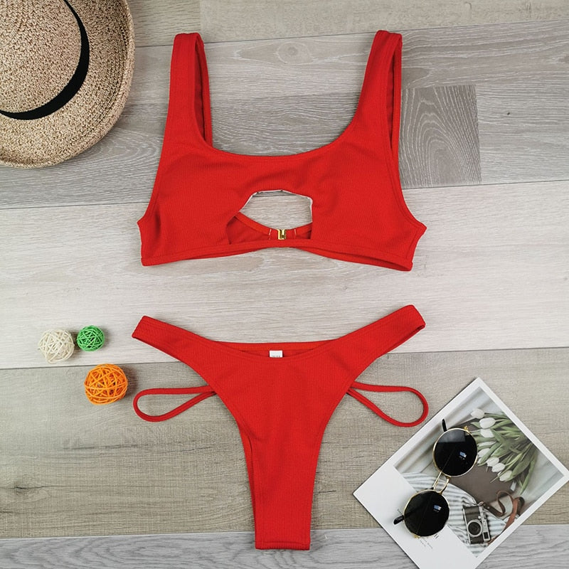 Effortlessly Elegant Garment with a Timeless Design