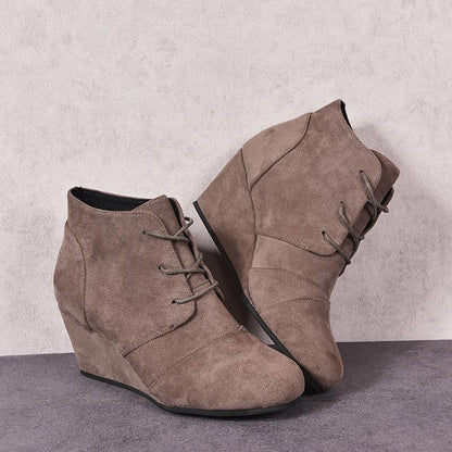 Graceful Orthopedic Shoes for Modern Look
