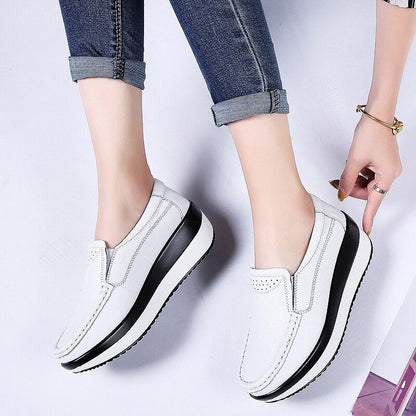 Chic Orthopedic Loafers with Unique Design
