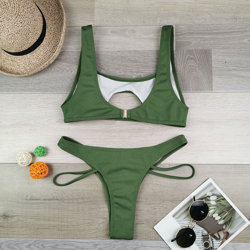 Effortlessly Elegant Garment with a Timeless Design