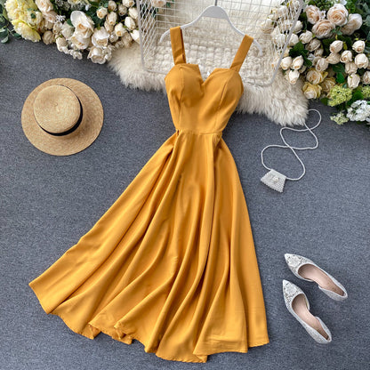 Effortlessly Elegant Dress with a Timeless Design