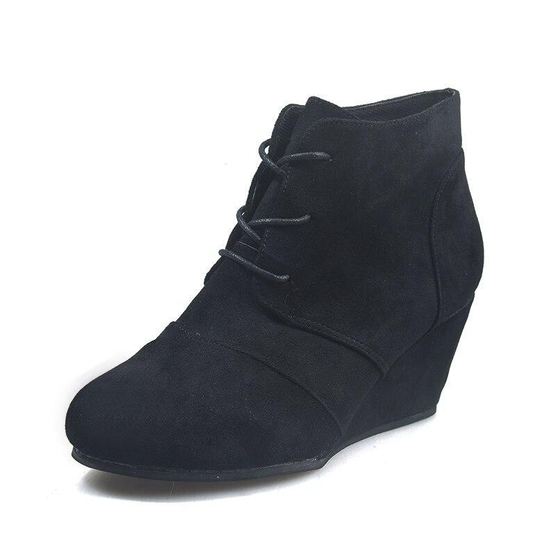 Graceful Orthopedic Shoes for Modern Look