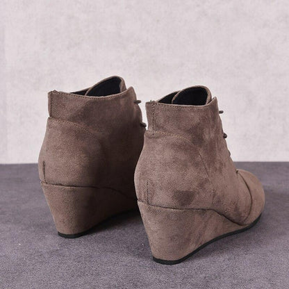 Graceful Orthopedic Shoes for Modern Look