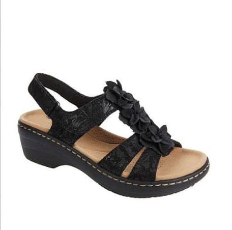 Graceful Orthopedic Sandals for Modern Look