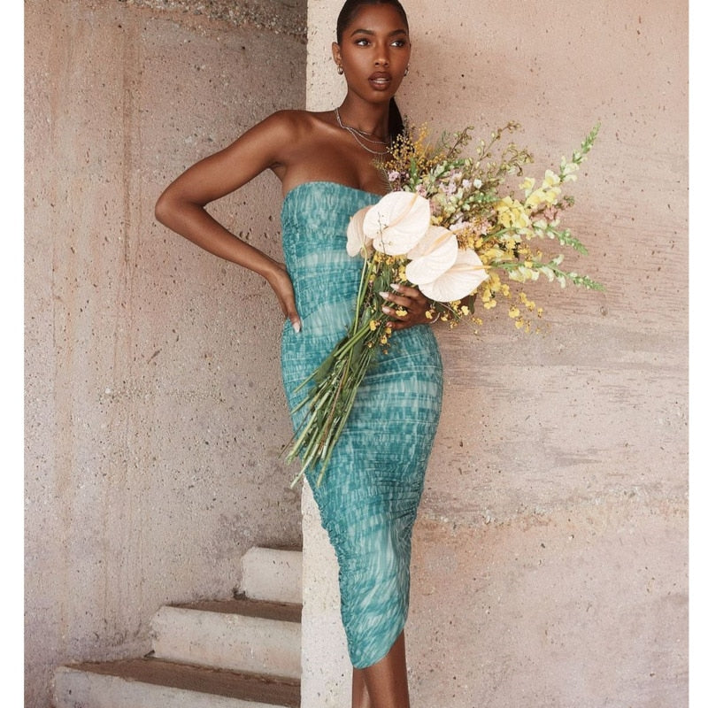 A Vintage Style Dress with Delicate Timeless Details