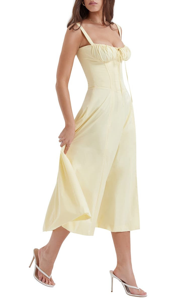 Classic Vintage & Enduringly Stylish Dress
