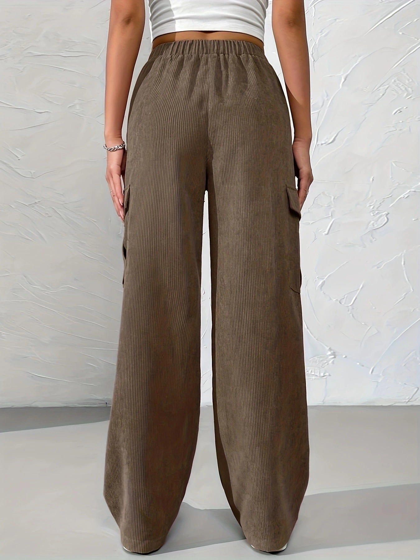 Elegantly Styled Pants for Everyday Wear