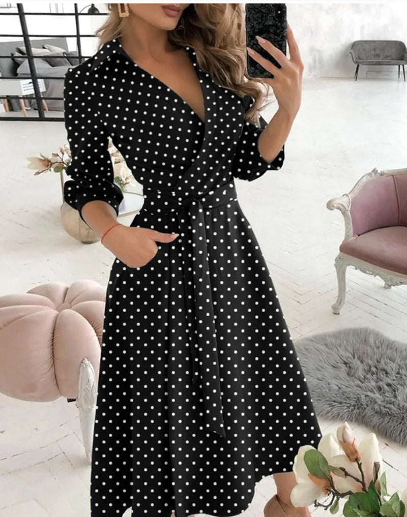Classic Vintage Dress with a Flattering Fit