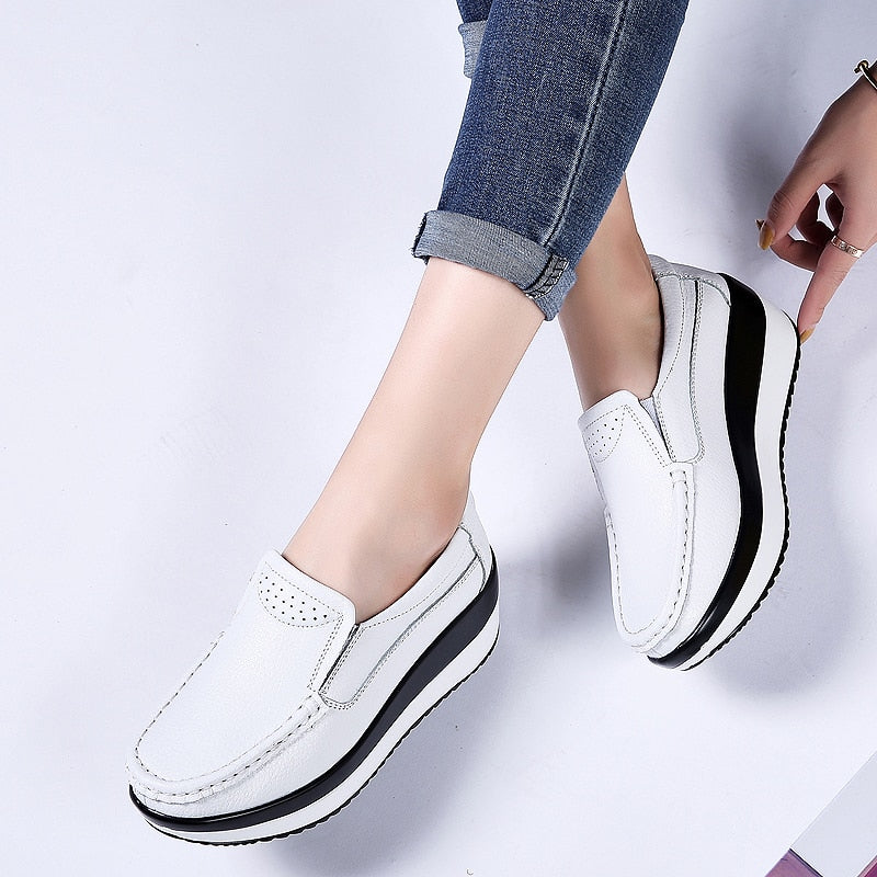 Chic Orthopedic Loafers with Unique Design
